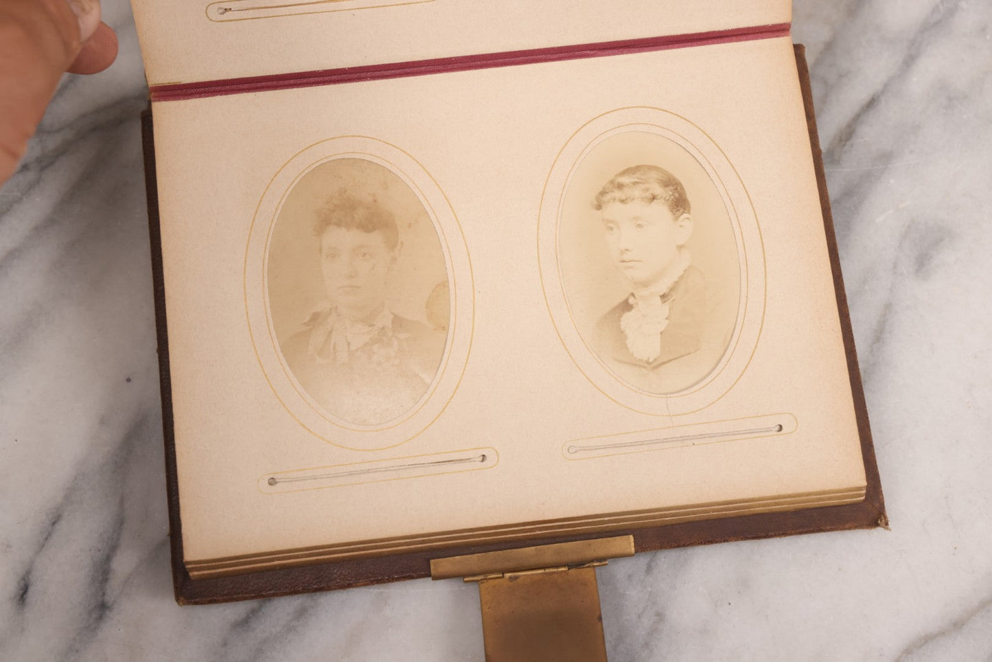 Lot 089 - Antique Leather Cabinet Card Photo Album With Engraved Metal Clasp "Bertha", Containing 6 Cabinet Card And 67 Carte De Visite C.D.V. Photos