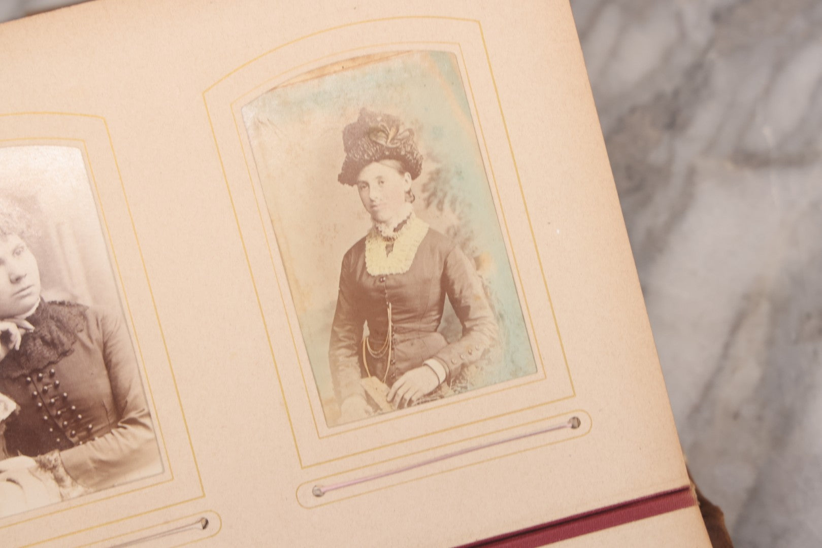 Lot 089 - Antique Leather Cabinet Card Photo Album With Engraved Metal Clasp "Bertha", Containing 6 Cabinet Card And 67 Carte De Visite C.D.V. Photos