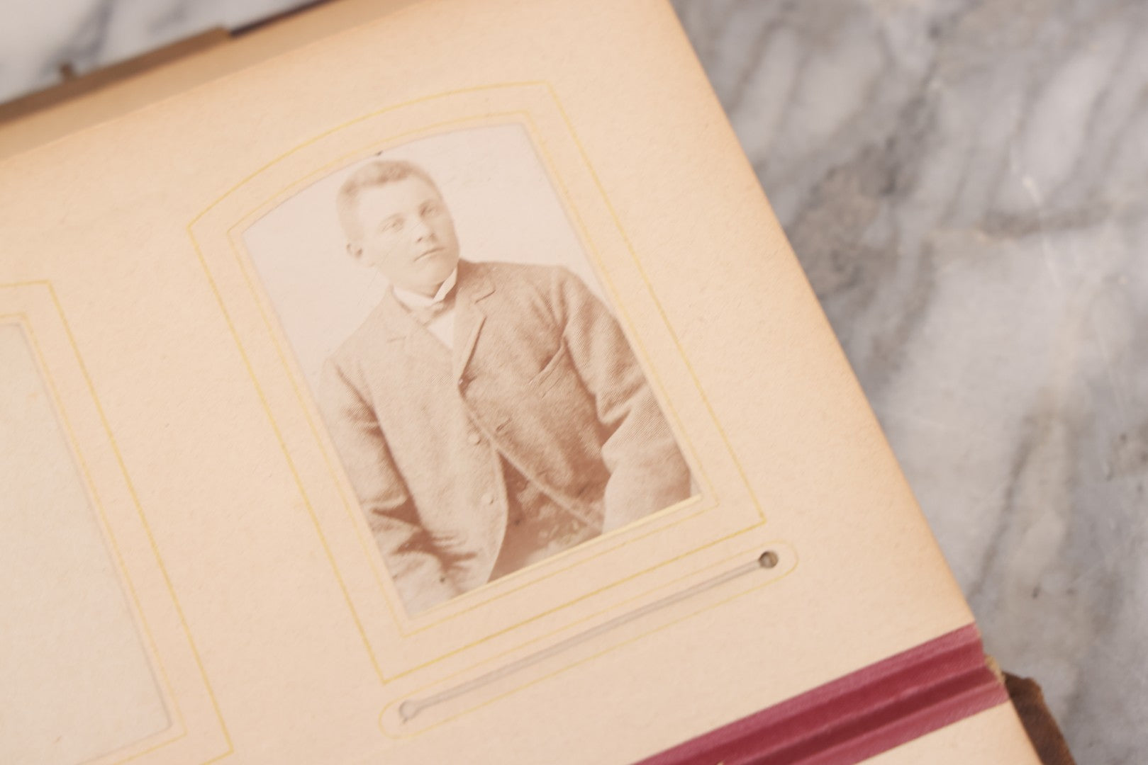 Lot 089 - Antique Leather Cabinet Card Photo Album With Engraved Metal Clasp "Bertha", Containing 6 Cabinet Card And 67 Carte De Visite C.D.V. Photos