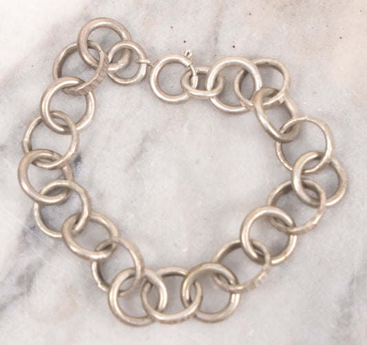 Lot 101 - Vintage Sterling Silver Chain Link Bracelet With Smooth And Hammered Links, Hallmarked, Marked 925