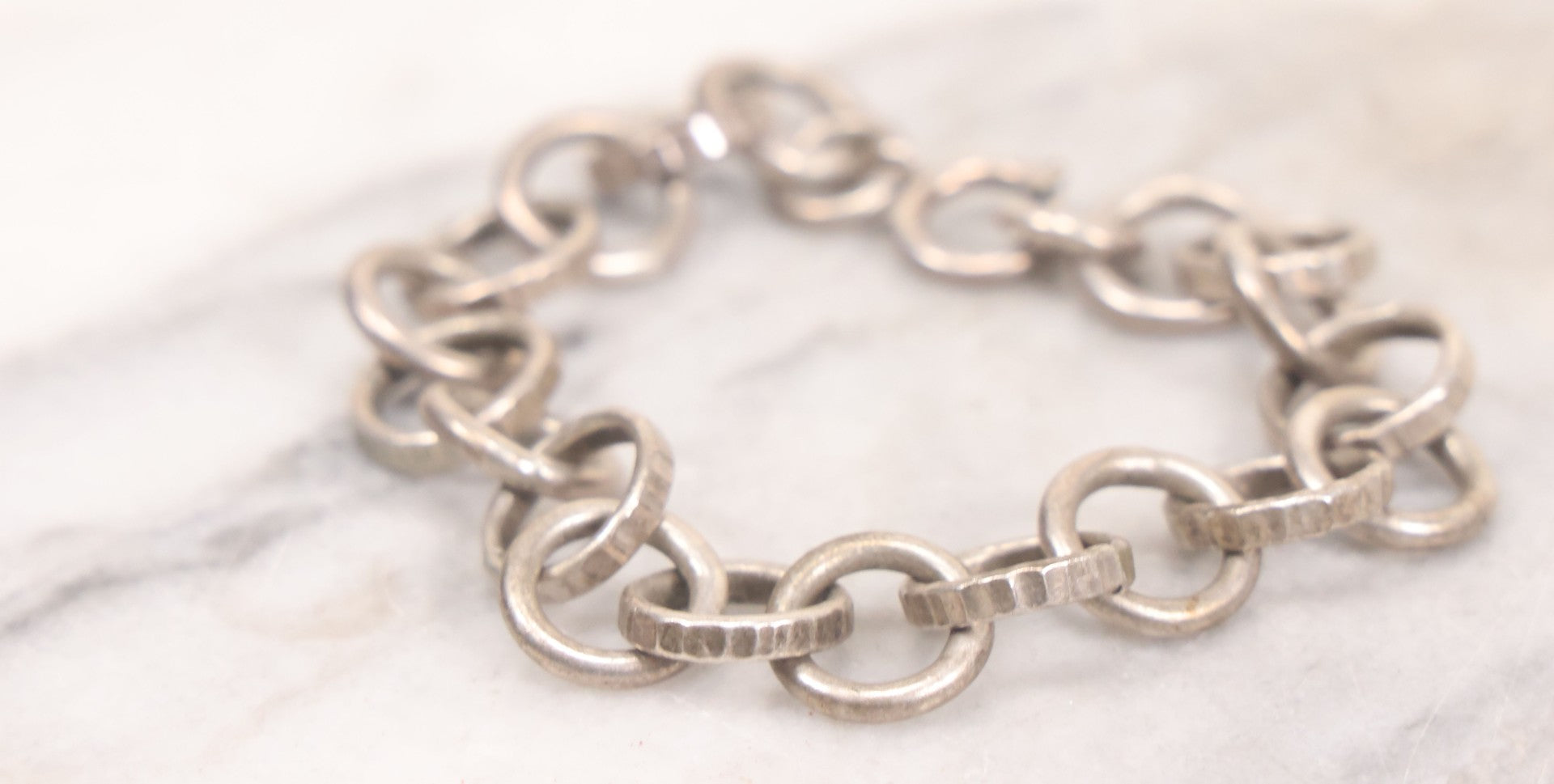 Lot 101 - Vintage Sterling Silver Chain Link Bracelet With Smooth And Hammered Links, Hallmarked, Marked 925