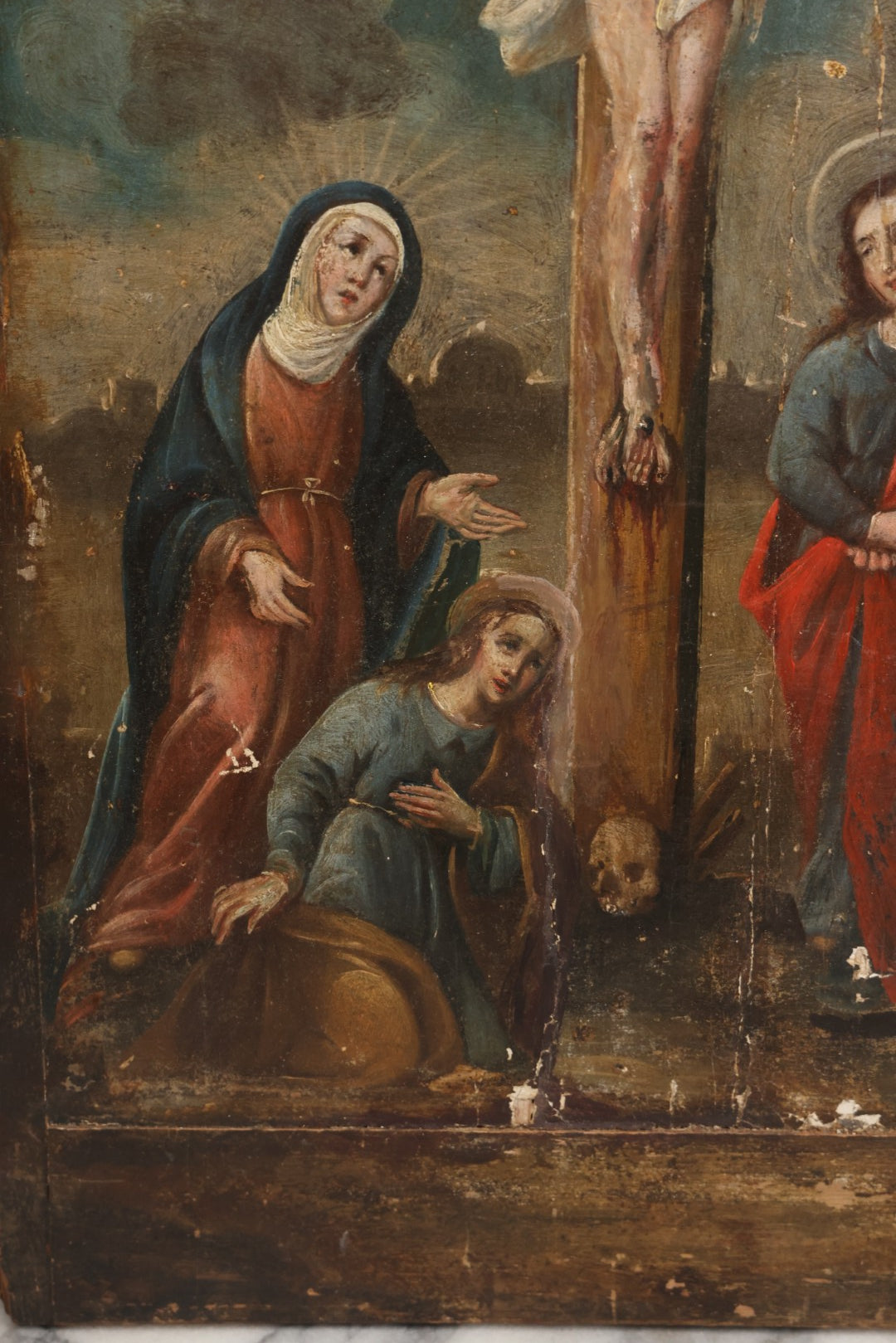 Lot 002 - Antique 19th Century Religious Devotional Painting On Wood Panel Depicting The Crucifixion Of Jesus With Mourners, Skull Of Adam 