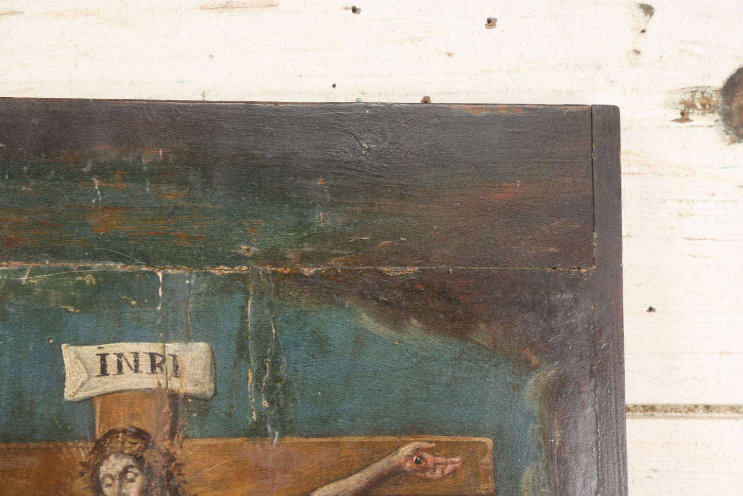 Lot 002 - Antique 19th Century Religious Devotional Painting On Wood Panel Depicting The Crucifixion Of Jesus With Mourners, Skull Of Adam 