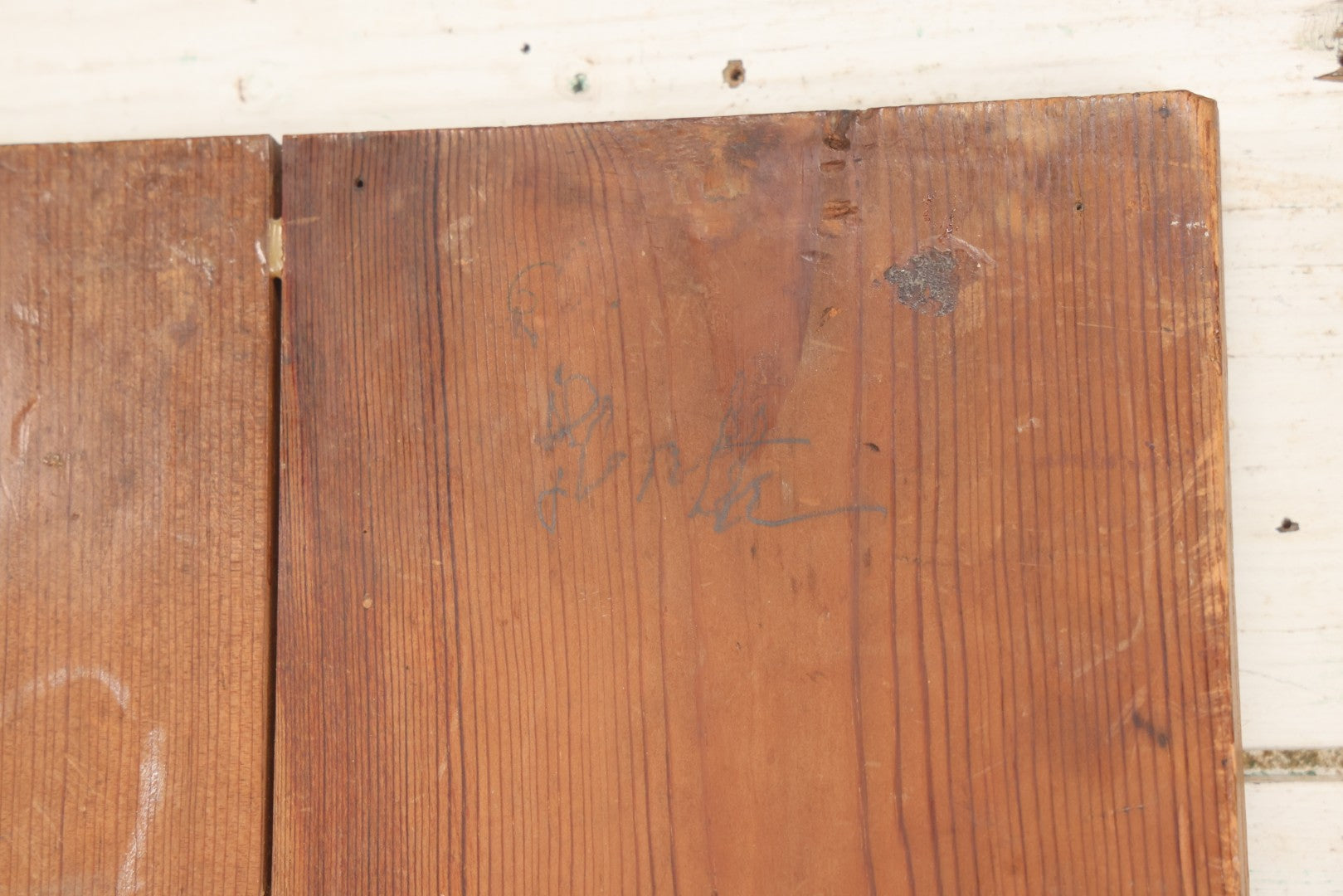Lot 002 - Antique 19th Century Religious Devotional Painting On Wood Panel Depicting The Crucifixion Of Jesus With Mourners, Skull Of Adam 