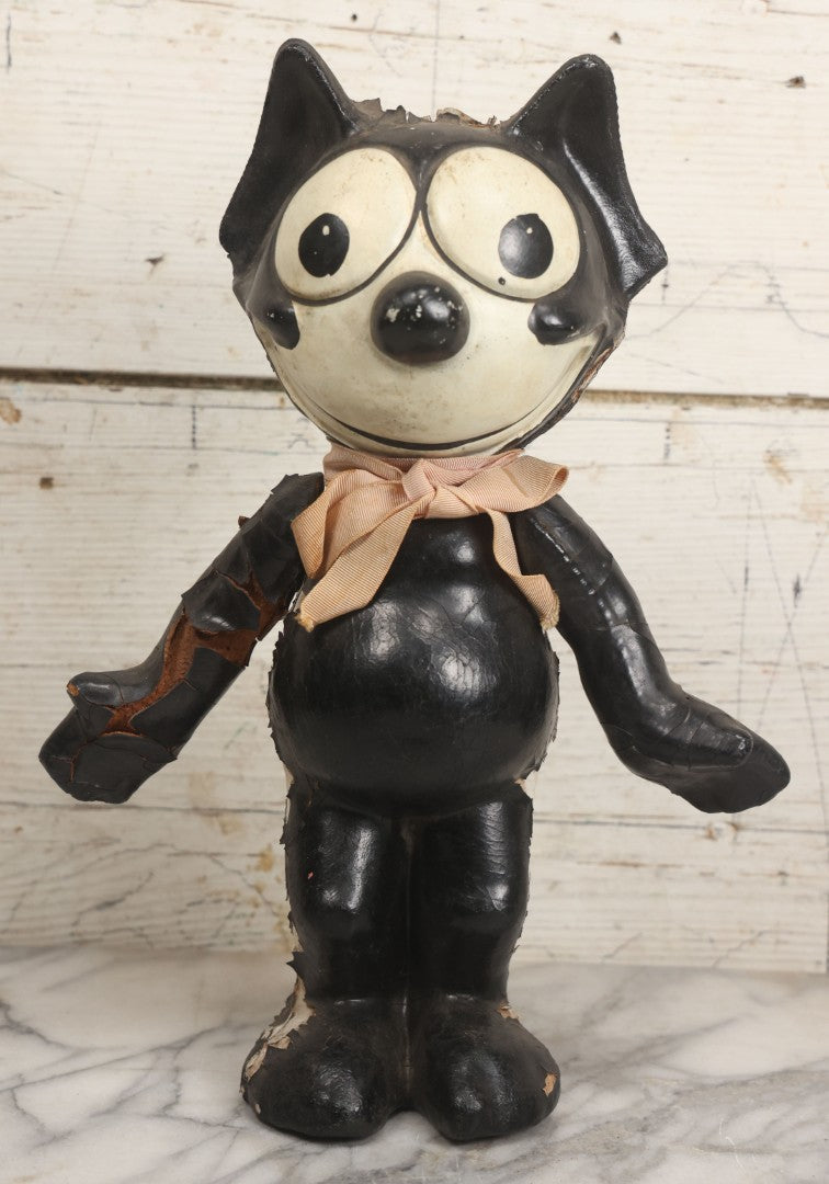 Lot 006 - Antique Felix The Cat Composition Figure With Jointed Arms, Copyright 1924 By Pat Sullivan 