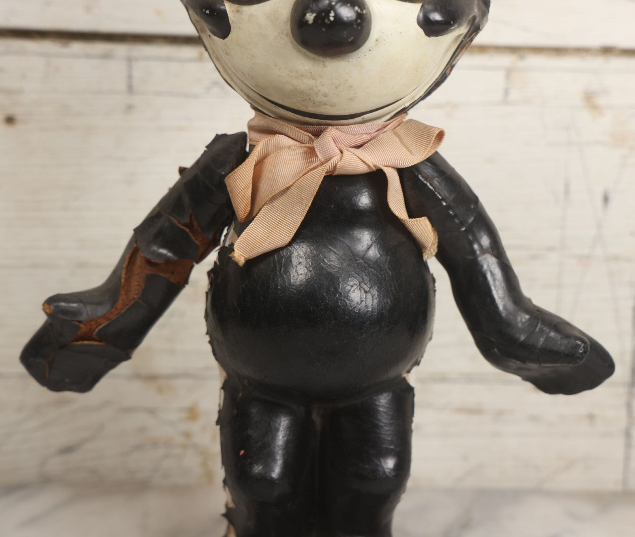 Lot 006 - Antique Felix The Cat Composition Figure With Jointed Arms, Copyright 1924 By Pat Sullivan 