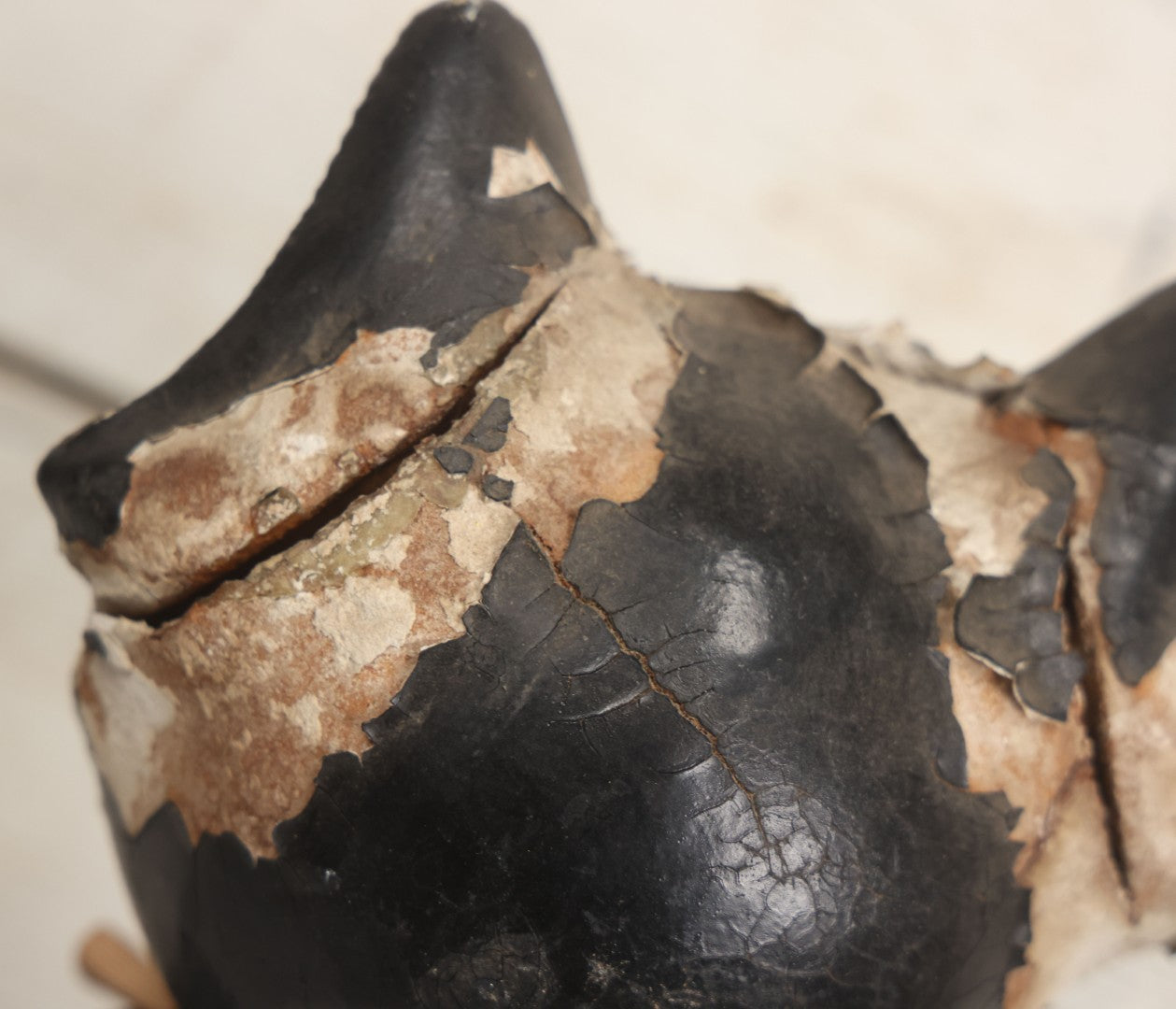 Lot 006 - Antique Felix The Cat Composition Figure With Jointed Arms, Copyright 1924 By Pat Sullivan 