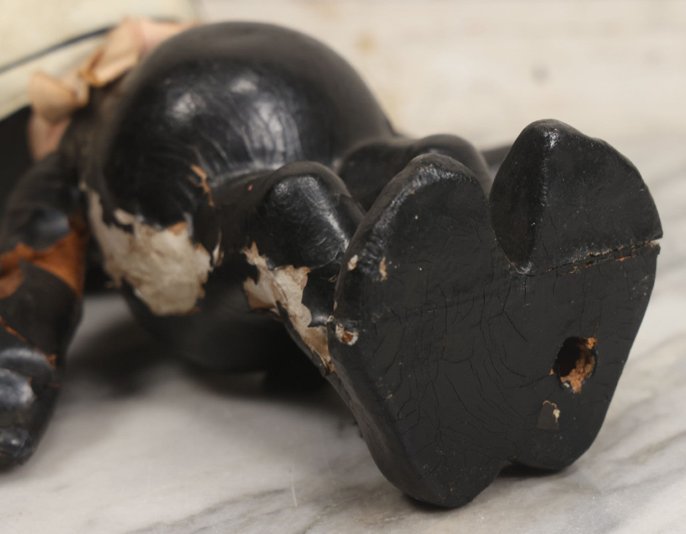 Lot 006 - Antique Felix The Cat Composition Figure With Jointed Arms, Copyright 1924 By Pat Sullivan 