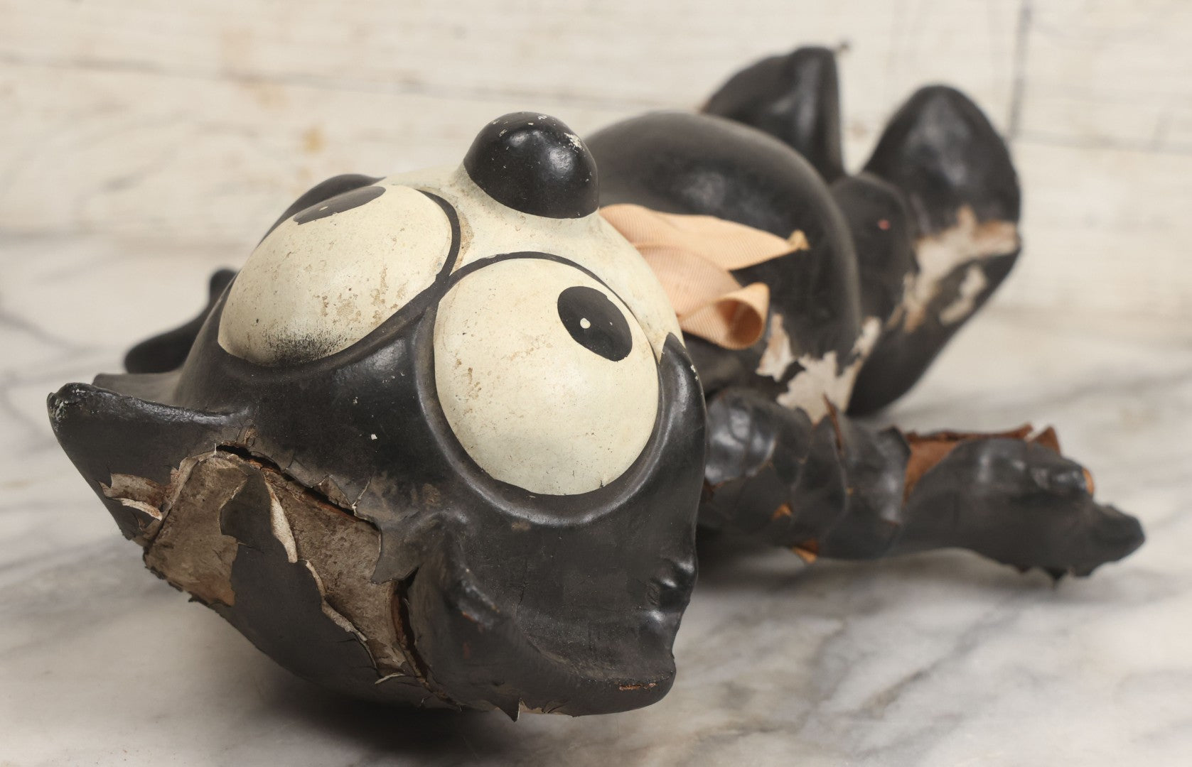 Lot 006 - Antique Felix The Cat Composition Figure With Jointed Arms, Copyright 1924 By Pat Sullivan 