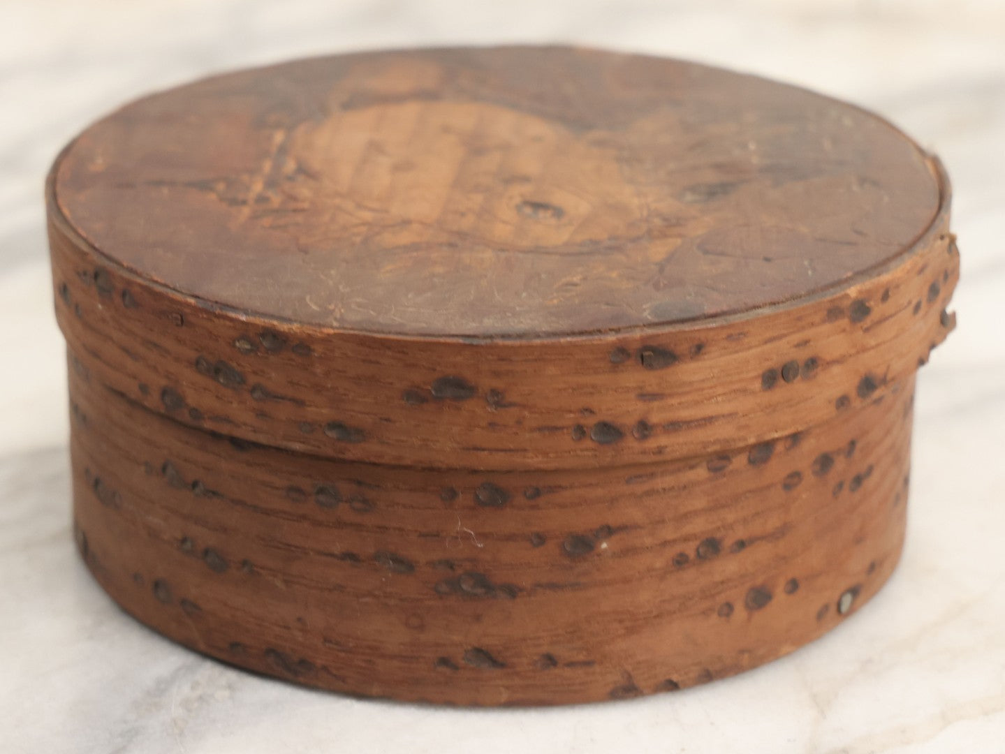 Lot 015 - Antique Folk Art Wooden Pantry Box With Comic, Startled Face Hand Carved Or Burned Into The Lid