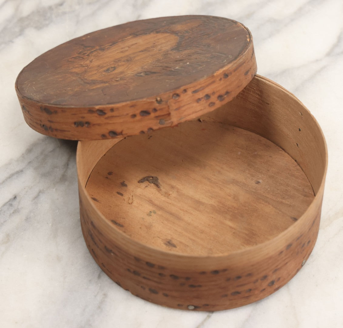 Lot 015 - Antique Folk Art Wooden Pantry Box With Comic, Startled Face Hand Carved Or Burned Into The Lid