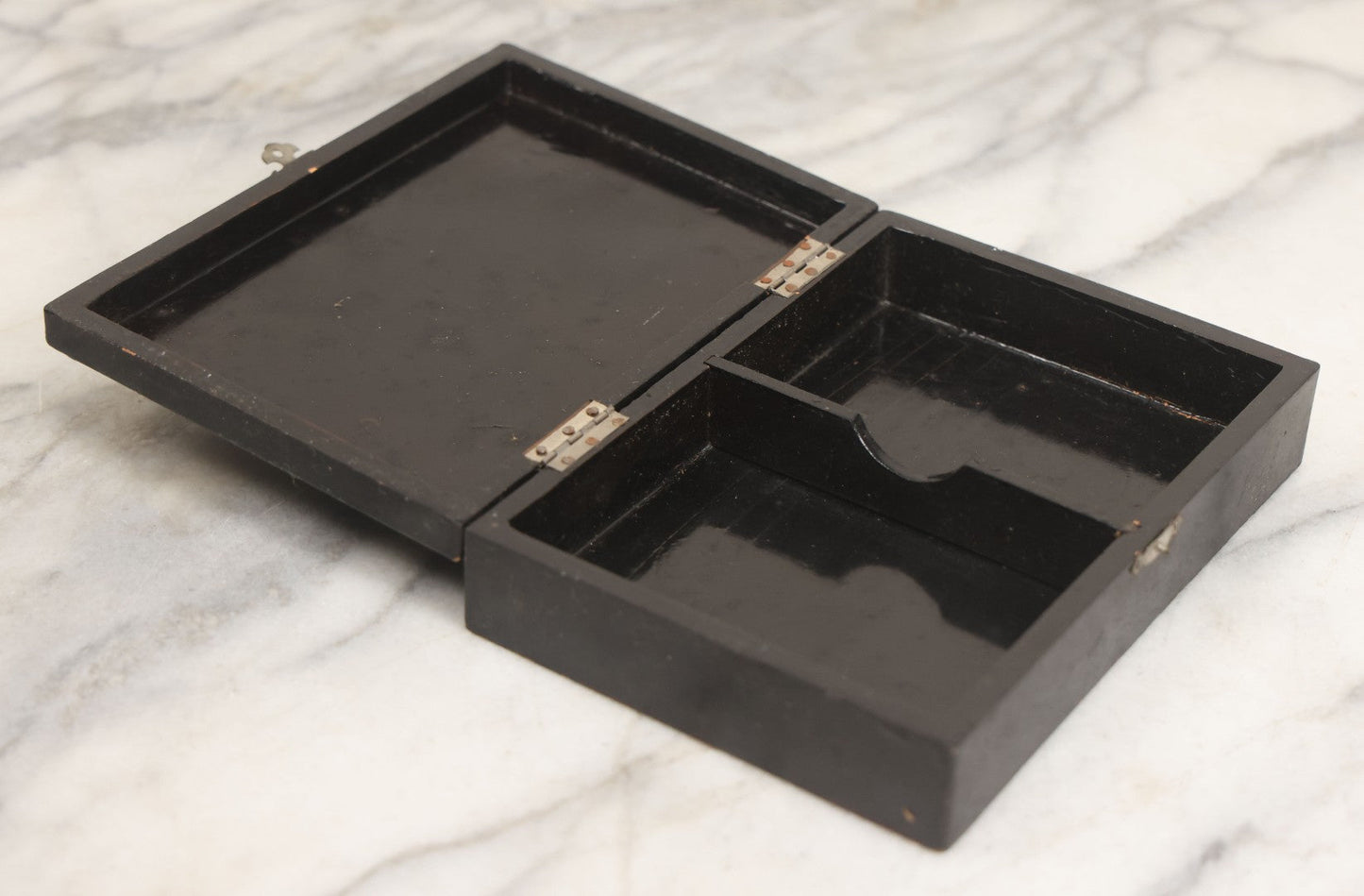 Lot 020 - Vintage Black Lacquered Playing Cards Box With Playing Cards Painted Lid, Divided Interior, Made In Japan