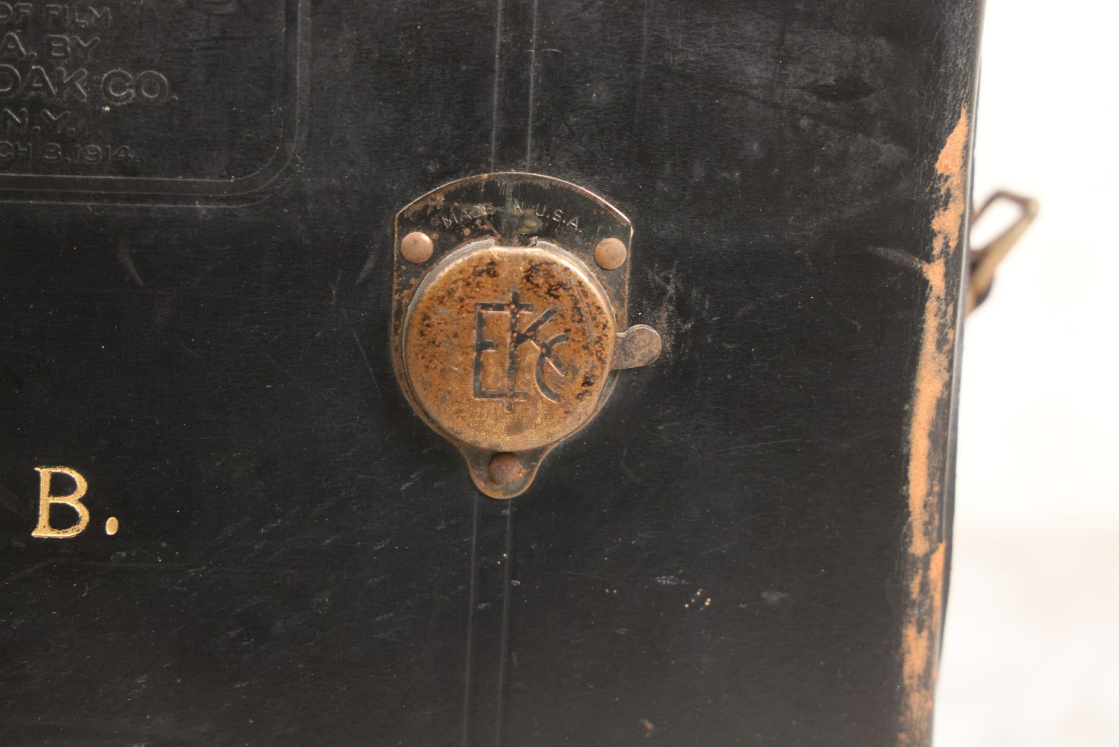 Lot 028 - Antique 16Mm Motion Picture Film Camera, Cine Kodak Model B, Manufactured By Eastman Kodak Co., Rochester, New York, With Original Custom Monogrammed Combination Case