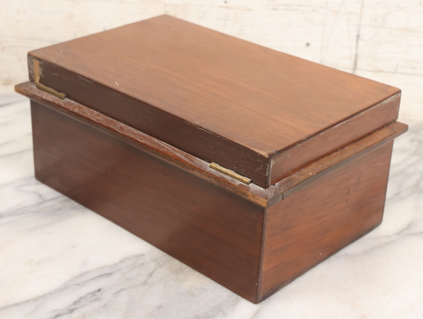 Lot 067 - Antique Handmade Wooden Desk Organizer Box With Tray Hidden In Lid, Additional Tray And Storage With Compartment On Interior, Hand Cut Wood Escutcheon