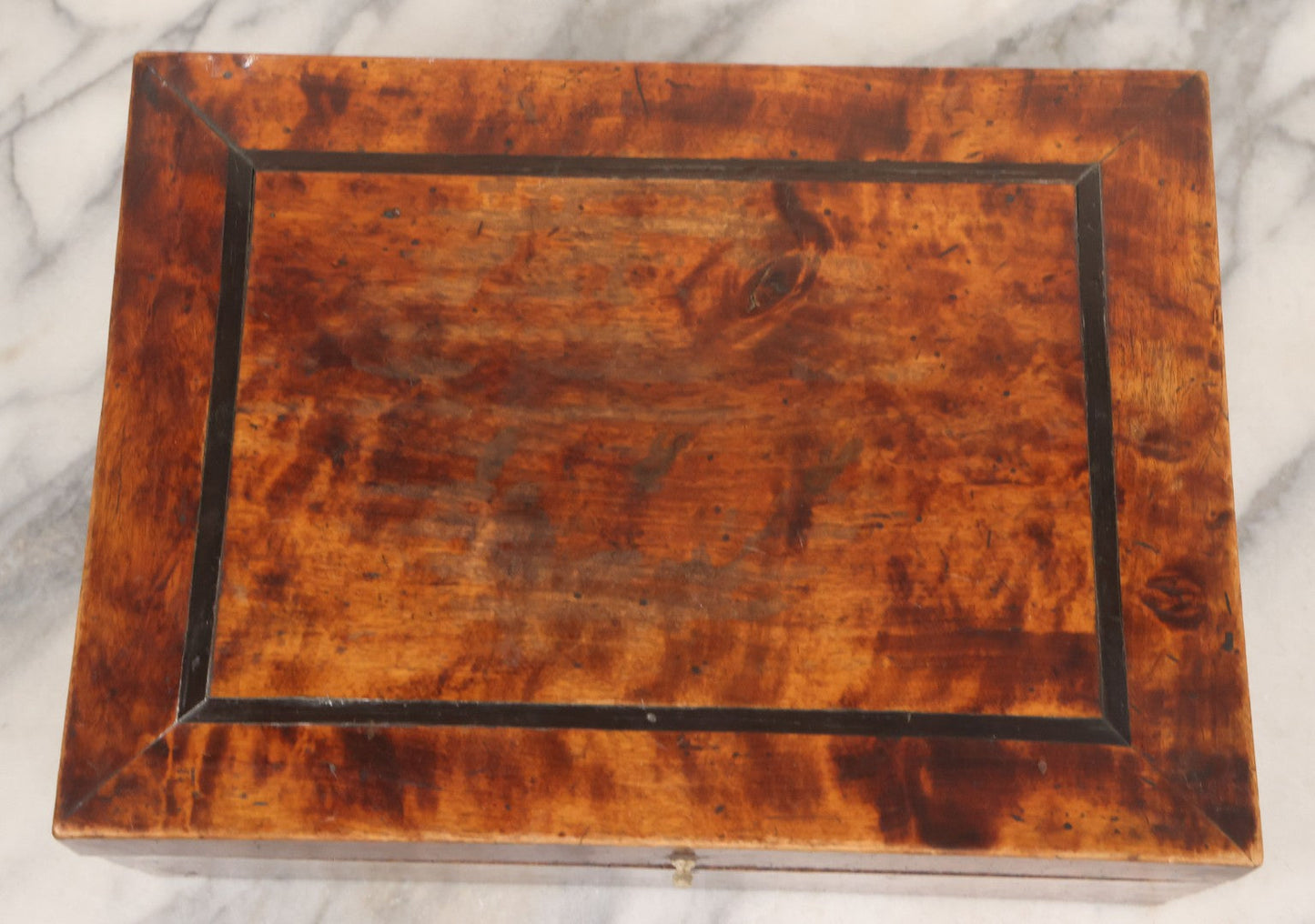 Lot 068 - Antique Burl Wood Inlaid Rectangular Box With Keyhole