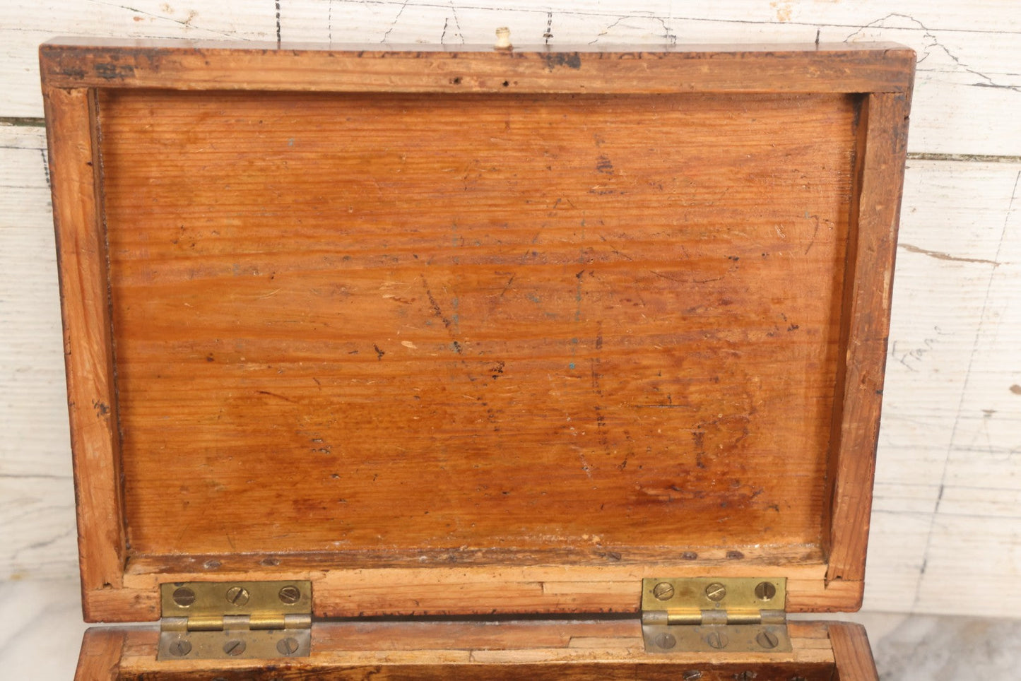 Lot 068 - Antique Burl Wood Inlaid Rectangular Box With Keyhole