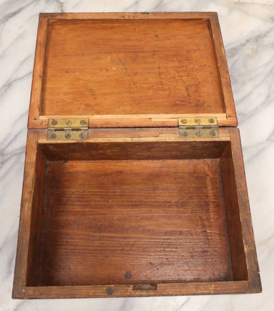 Lot 068 - Antique Burl Wood Inlaid Rectangular Box With Keyhole