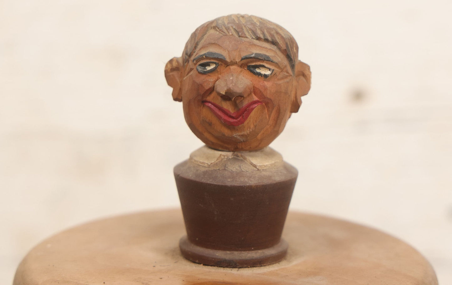 Lot 069 - Antique Folk Art Humidor With Cheeky Carved Man Head Handle On Lid, Divided Interior