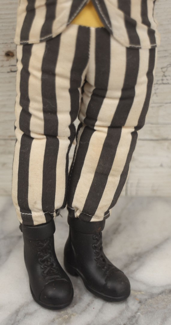 Lot 207 - Vintage Beetlejuice Plush Doll Pull Toy With Pull String, Spinning Head, Says "It's Showtime" Catchphrase," Copyright 1989, Warner Bros., Inc., Note Hair Madly Matted