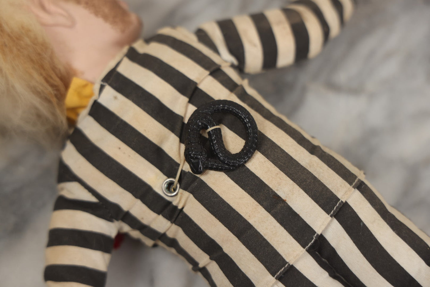 Lot 207 - Vintage Beetlejuice Plush Doll Pull Toy With Pull String, Spinning Head, Says "It's Showtime" Catchphrase," Copyright 1989, Warner Bros., Inc., Note Hair Madly Matted