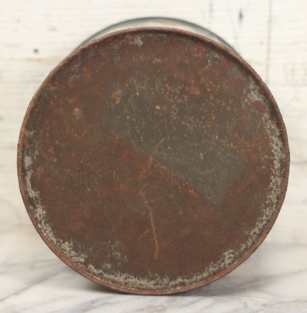 Lot 218 - Vintage Golden Bear Cookies 16 Oz Advertising Tin, Copyright 1937, Golden Bear Cookie Co., Long Island City, New York