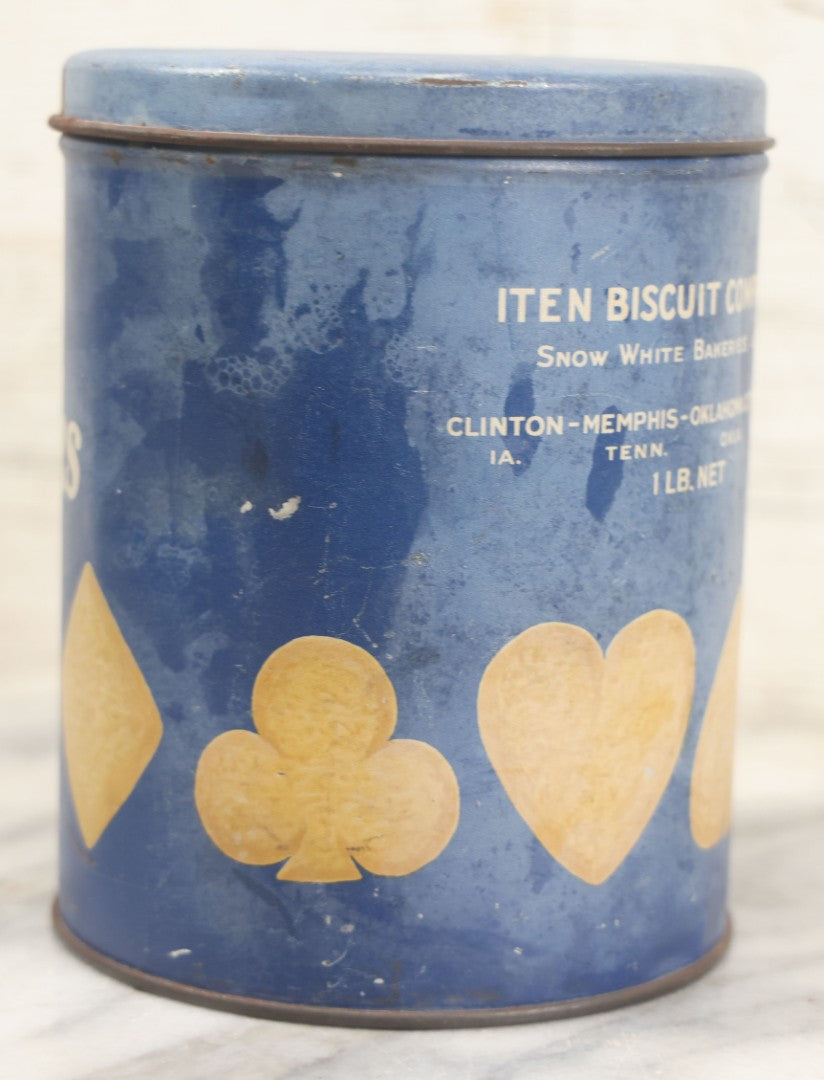 Lot 221 - Vintage Iten's Sure Tricks Bridge Party Cookies 1 Lb Advertising Tin, Iten Biscuit Company, Snow White B Akers, Midwest U.S.A.