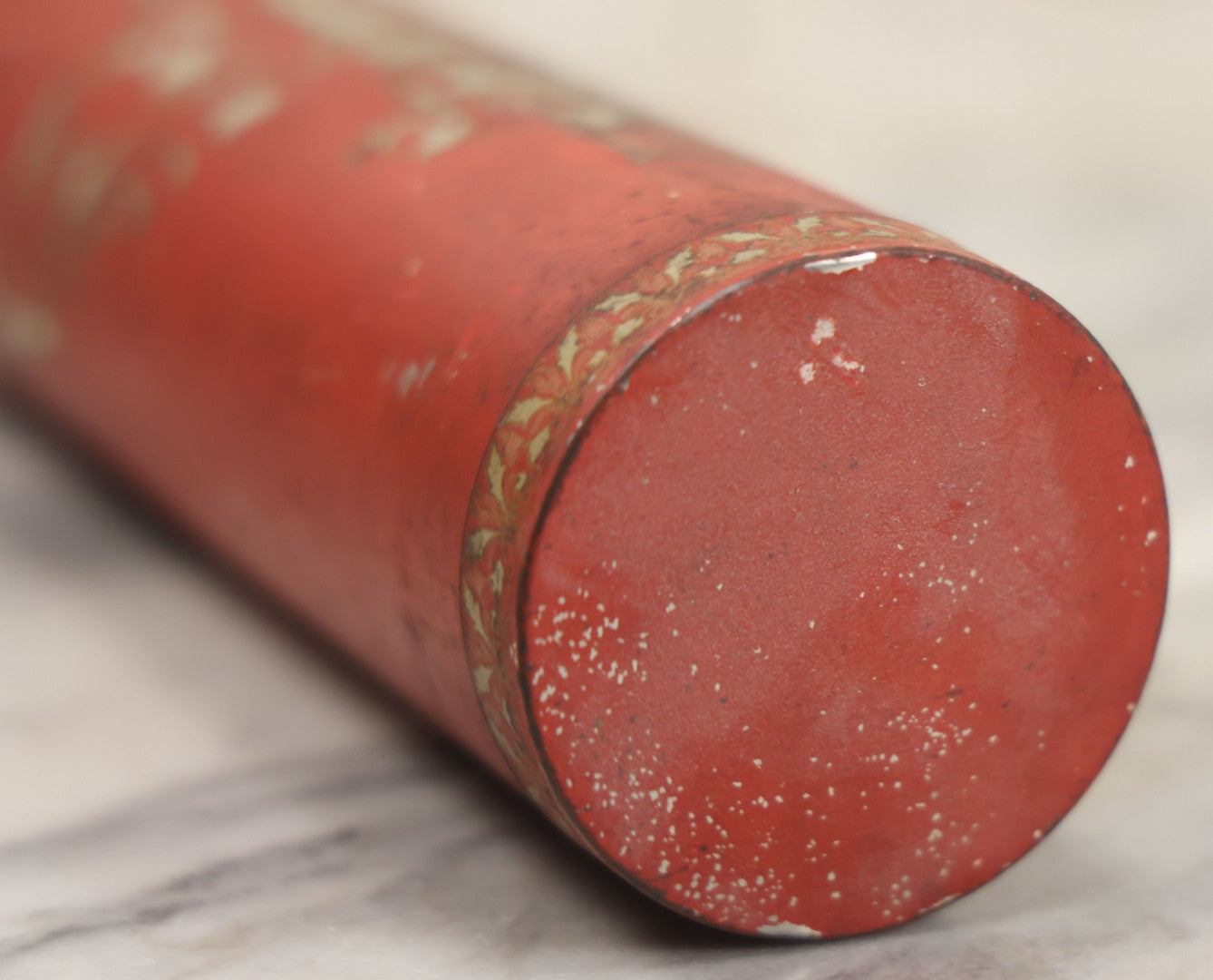 Lot 225 - Pair Of Antique Kennedy Cookie Advertising Tins, Including Kennedy's Malto-Bovine Biscuit And Kennedy's Ginger Wafers, With Paper Label, Cambridgeport, Massachusetts And Chicago, Illinois