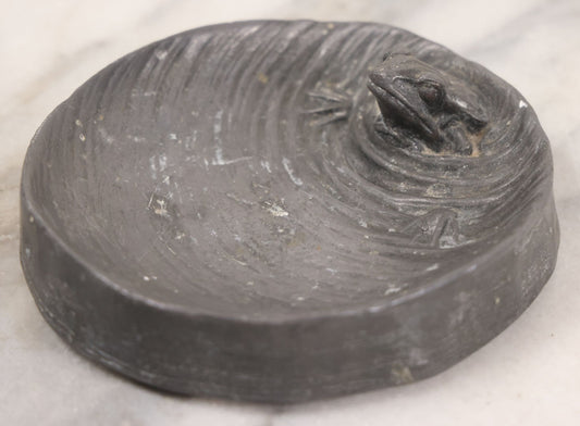 Lot 008 - Antique Solid Cast Pewter Catch All Trinket Dish With Frog In Pond Motif, Heavy And Solid All The Way Through, With Felt Bottom