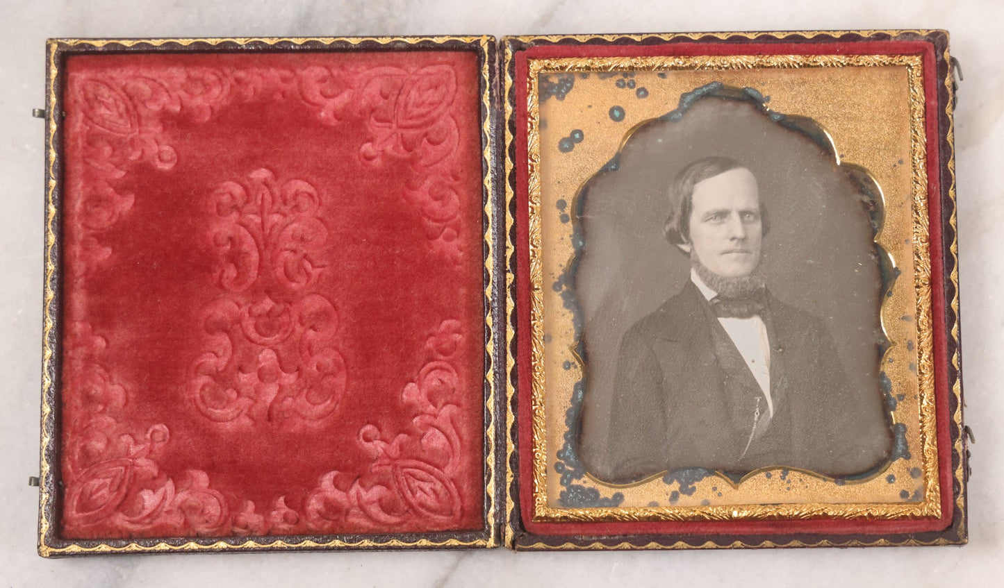Lot 029 - Antique 1/6th Plate Daguerreotype Photograph Of A Middle Aged Man With A Bushy Chin Beard, In Full Intact Leatherette Union Case With Girl Throwing Flowers, Butterflies
