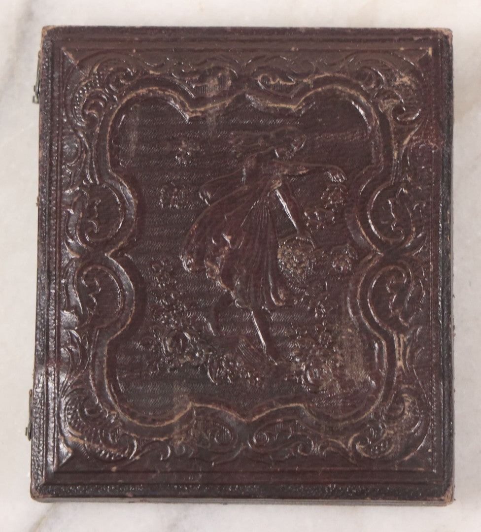 Lot 029 - Antique 1/6th Plate Daguerreotype Photograph Of A Middle Aged Man With A Bushy Chin Beard, In Full Intact Leatherette Union Case With Girl Throwing Flowers, Butterflies