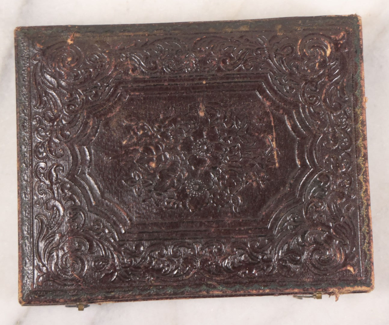 Lot 032 - Antique 1/4 Plate Ruby Ambrotype Photograph Of A Man And Woman Couple, Man Identified As Uncle Edward Stone, In Full Leatherette Union Case