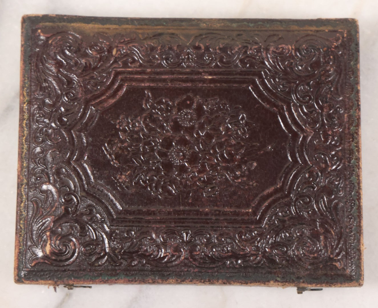 Lot 032 - Antique 1/4 Plate Ruby Ambrotype Photograph Of A Man And Woman Couple, Man Identified As Uncle Edward Stone, In Full Leatherette Union Case