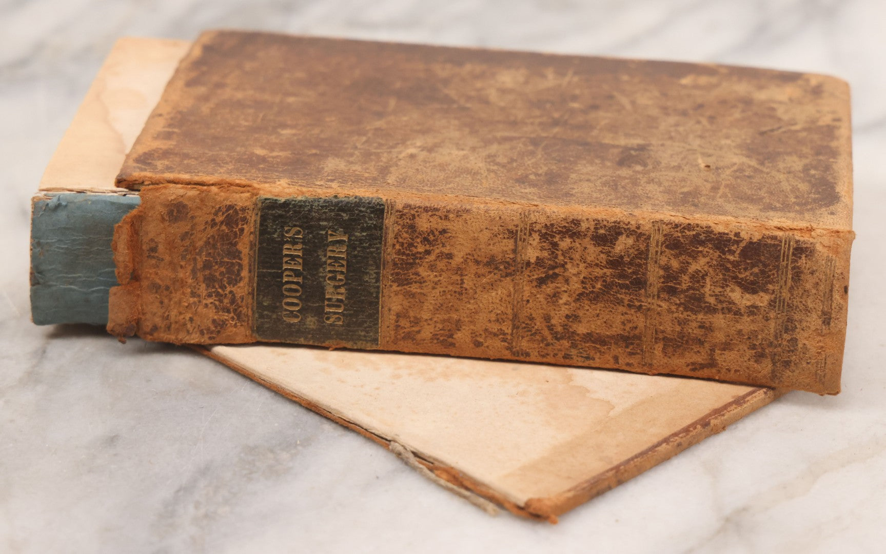 Lot 056 - "A Manual Of Surgery" Antique Book By Sir Astley Cooper And Joseph Henry Green, Edited By Thomas Castle, Published By E. Cox St. Thomas's Street And Monroe And Francis, Boston, 1839