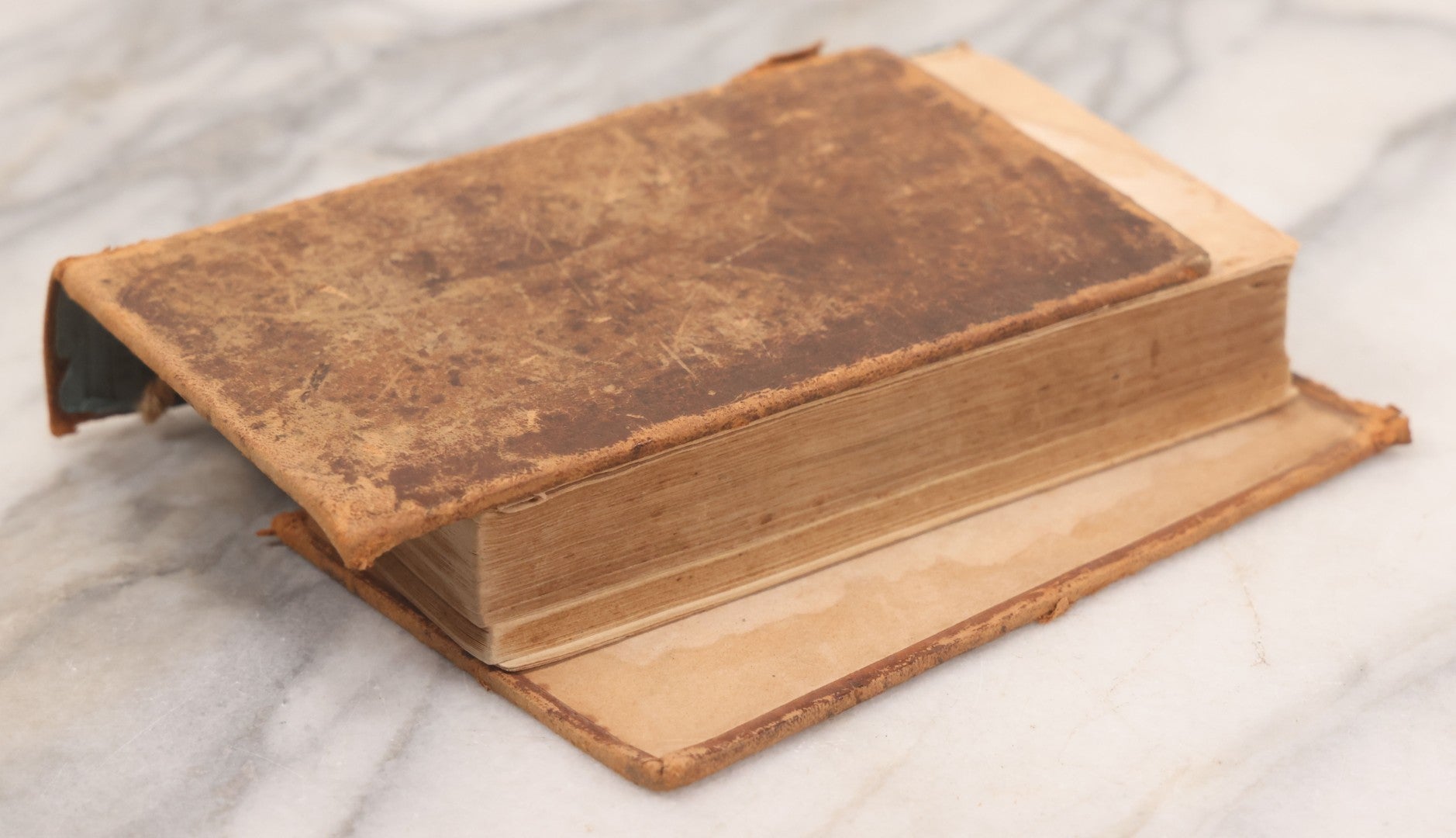 Lot 056 - "A Manual Of Surgery" Antique Book By Sir Astley Cooper And Joseph Henry Green, Edited By Thomas Castle, Published By E. Cox St. Thomas's Street And Monroe And Francis, Boston, 1839