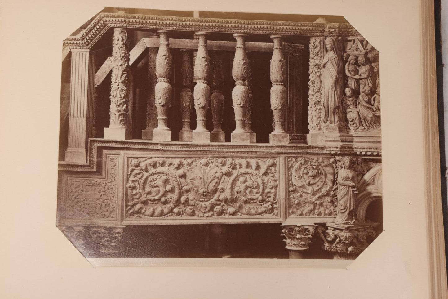 Lot 071 - Antique Photo Album With Approximately 100 Souvenir Photographs Of Landmarks In Italy, Including Churches And Cathedrals, Venice Canals, Ancient Ruins, Pompeii, Architecture, Doorways, Art And Statues