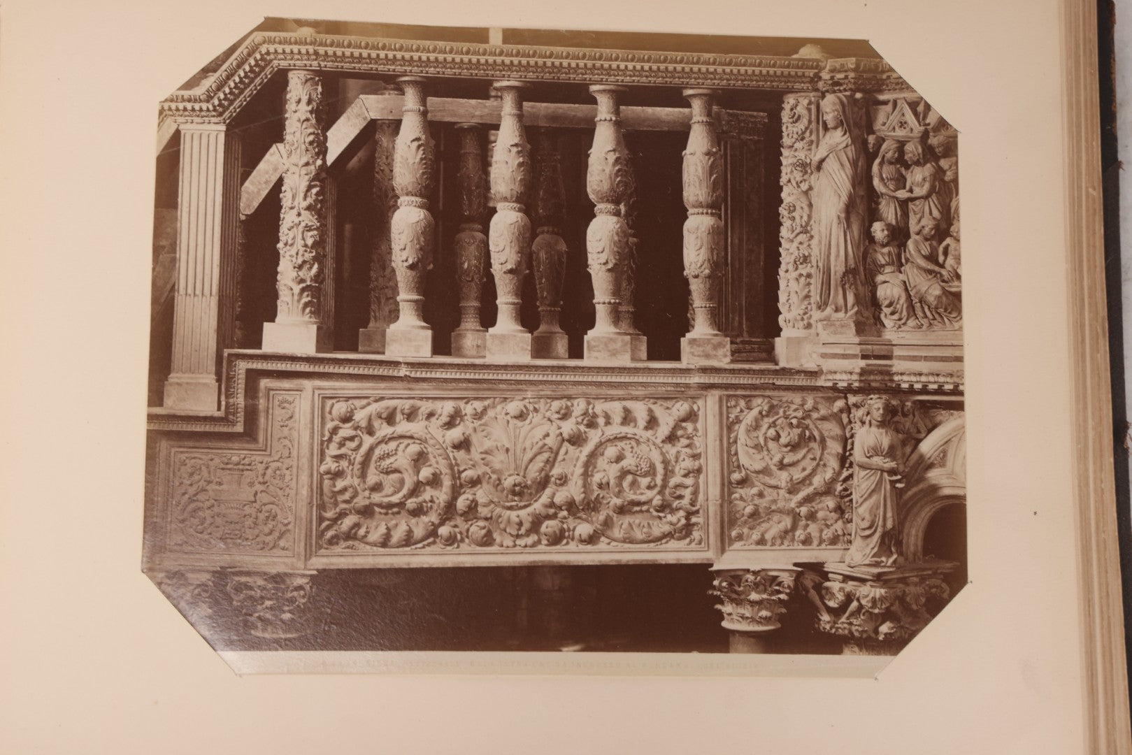 Lot 071 - Antique Photo Album With Approximately 100 Souvenir Photographs Of Landmarks In Italy, Including Churches And Cathedrals, Venice Canals, Ancient Ruins, Pompeii, Architecture, Doorways, Art And Statues