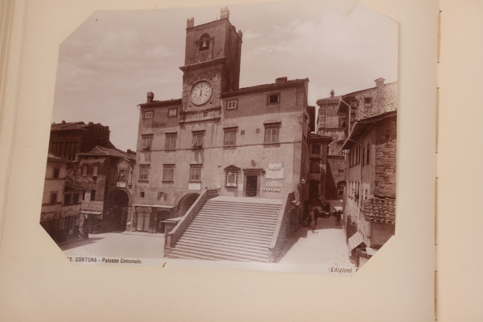 Lot 071 - Antique Photo Album With Approximately 100 Souvenir Photographs Of Landmarks In Italy, Including Churches And Cathedrals, Venice Canals, Ancient Ruins, Pompeii, Architecture, Doorways, Art And Statues