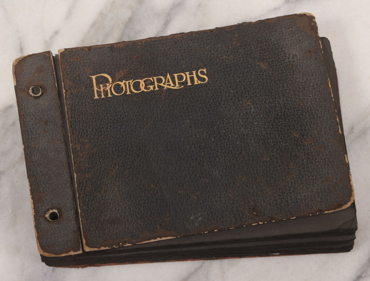 Lot 072 - Vintage Snapshot Photo Album Containing 85+ Photographs, Mostly Of Travel In Italy, Including Pompeii, Rome, Gelati Vendors, The Colosseum, Venice, As Well As Photographs Of The Netherlands, Edinburgh, And More, Note All Page Loose