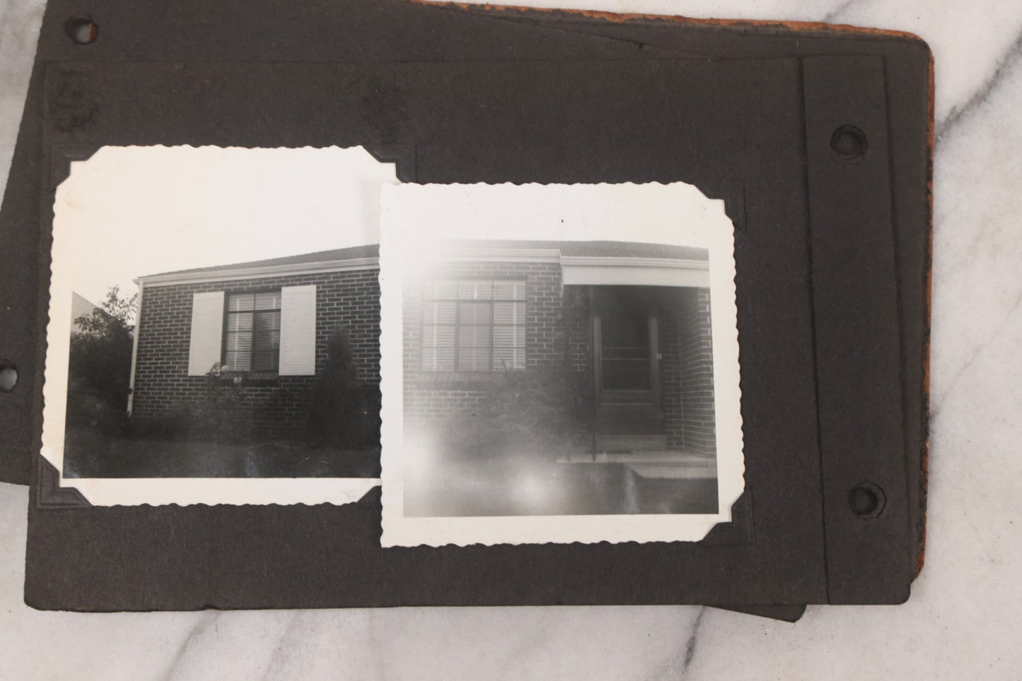 Lot 072 - Vintage Snapshot Photo Album Containing 85+ Photographs, Mostly Of Travel In Italy, Including Pompeii, Rome, Gelati Vendors, The Colosseum, Venice, As Well As Photographs Of The Netherlands, Edinburgh, And More, Note All Page Loose