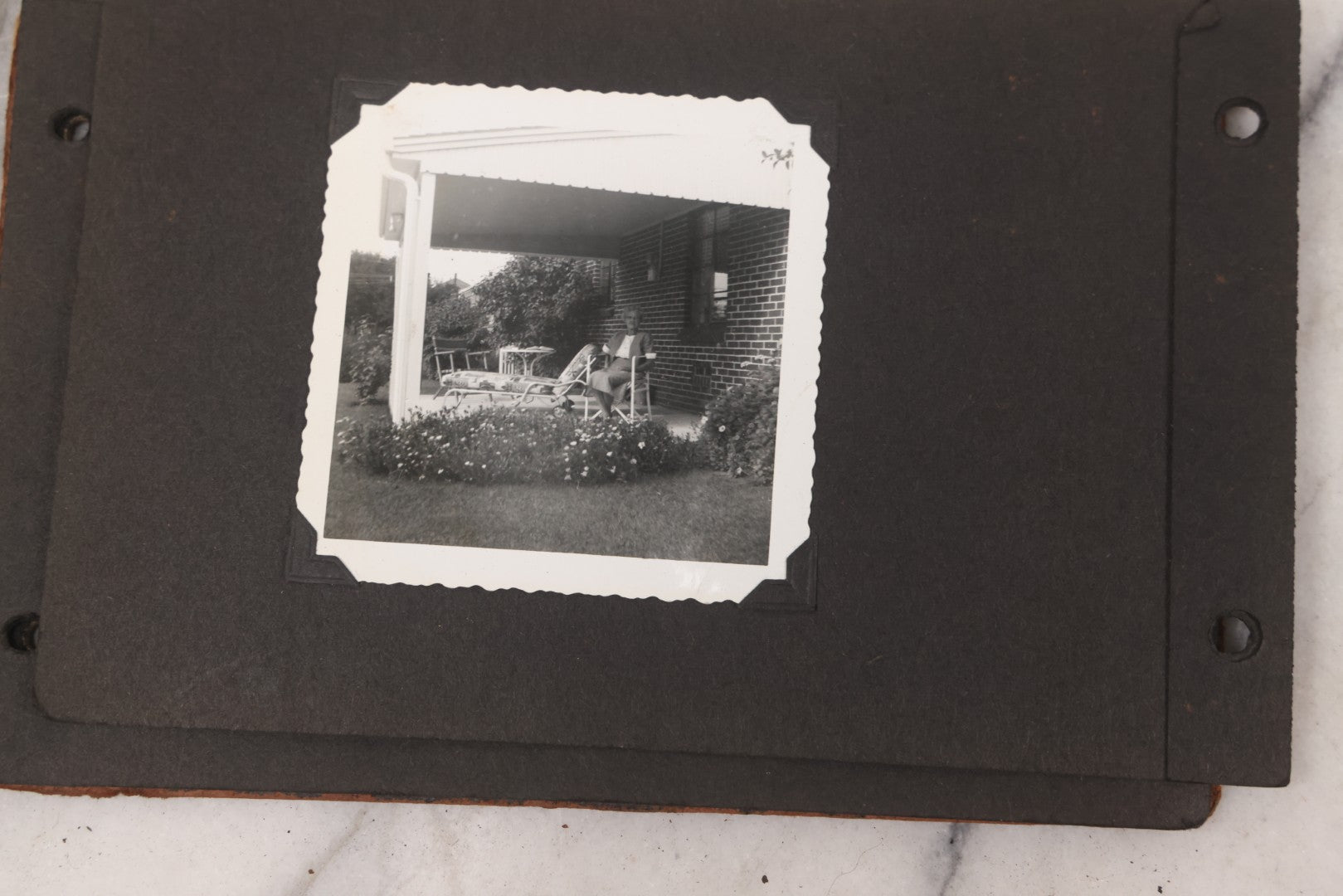 Lot 072 - Vintage Snapshot Photo Album Containing 85+ Photographs, Mostly Of Travel In Italy, Including Pompeii, Rome, Gelati Vendors, The Colosseum, Venice, As Well As Photographs Of The Netherlands, Edinburgh, And More, Note All Page Loose