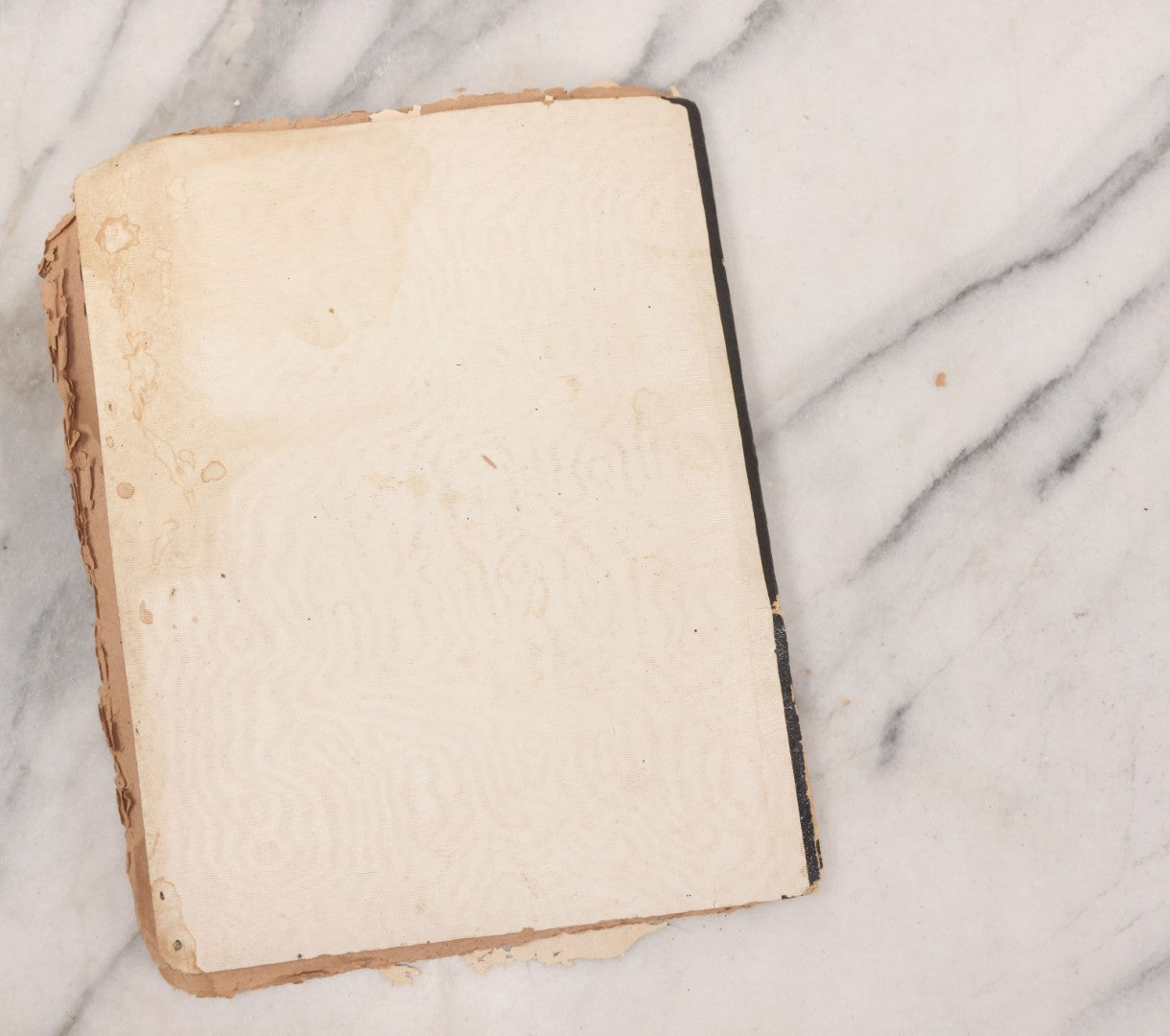 Lot 075 - Antique Die Cut Scrap Collection In Delicate Scrapbook, Containing Dozens Of Pieces, Mostly Made In Germany, Including People, Animals, Flowers, And Other Subjects, Not Glued To Book