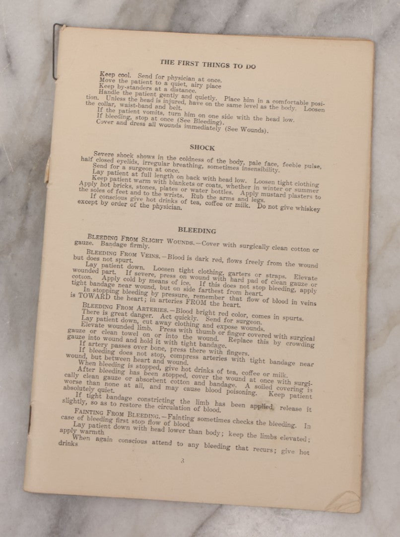 Lot 079 - Grouping Of Seven Vintage And Antique Medical And First Aid Booklets Including "Strong Hearts," "Headaches, "Artificial Respiration," "Eyesight And Health, And Others