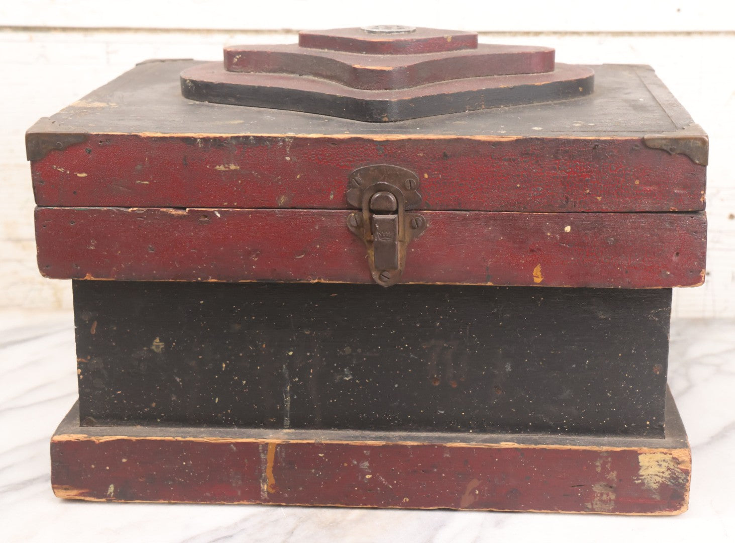 Lot 008 - Antique Folk Art Wooden Child's Tool Box With Original Red And Black Paint, Wood Cut Details, Badge Adornment, Lift Out Tray, And Applied World War One Soldier Decal On Interior
