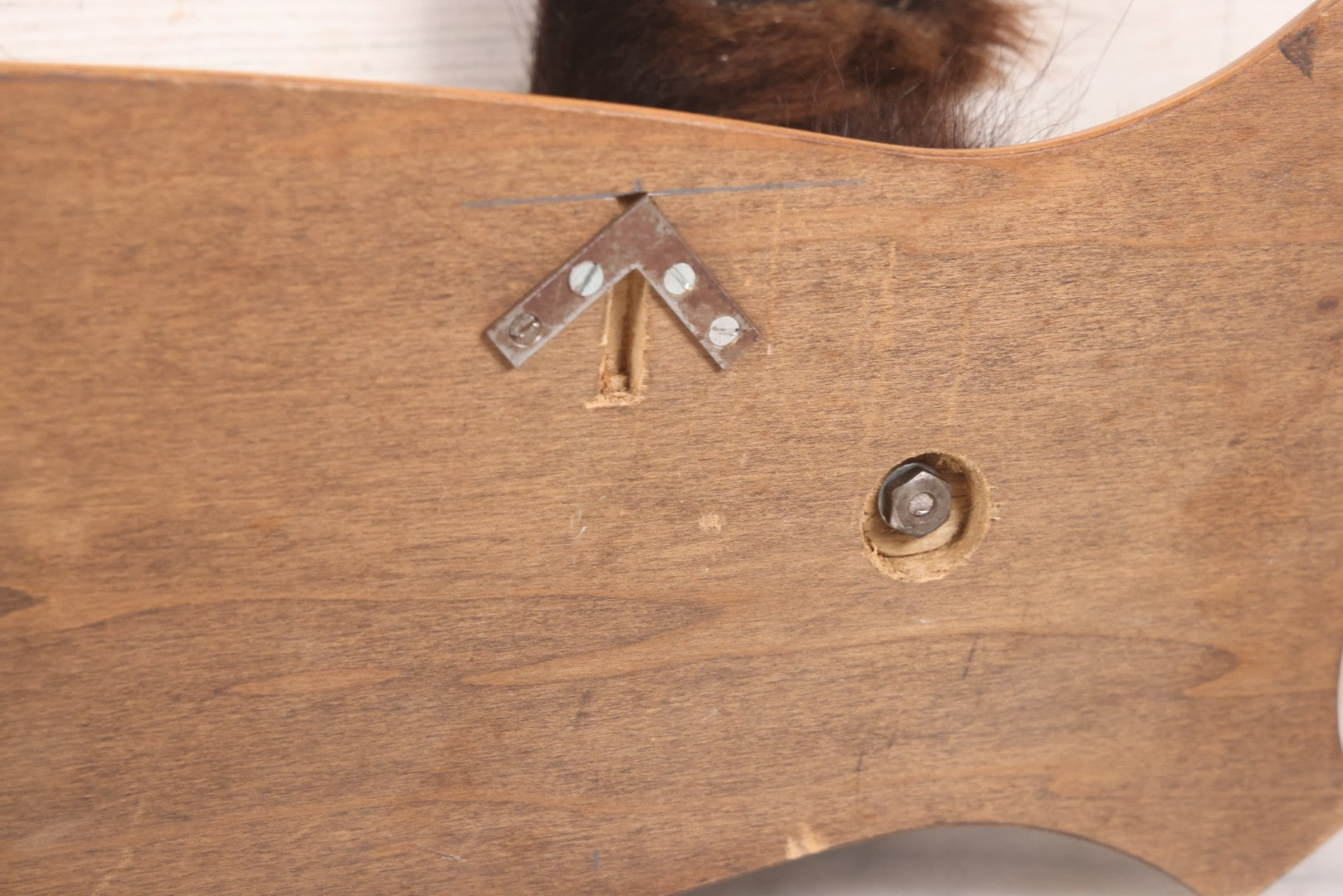 Lot 021 - Vintage Bear Claw Taxidermy Wall Hanging Rifle Rack With Wood Shield Board, 29-3/4" x 7-7/8"