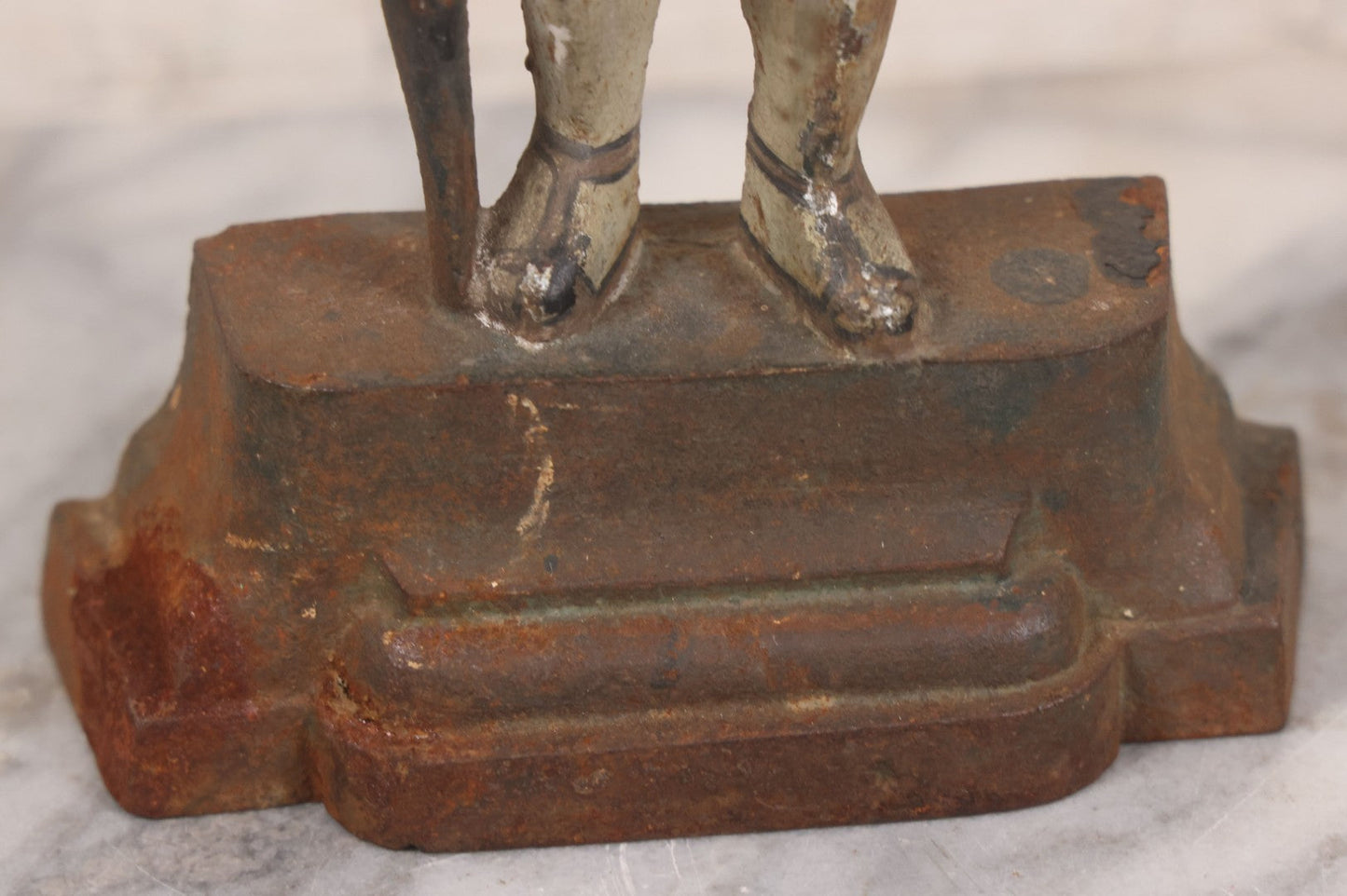 Lot 030 - Antique Cast Iron Knight Crusader Knights Templar Medieval Style Door Stop With Original Paint, 9-1/2" Height