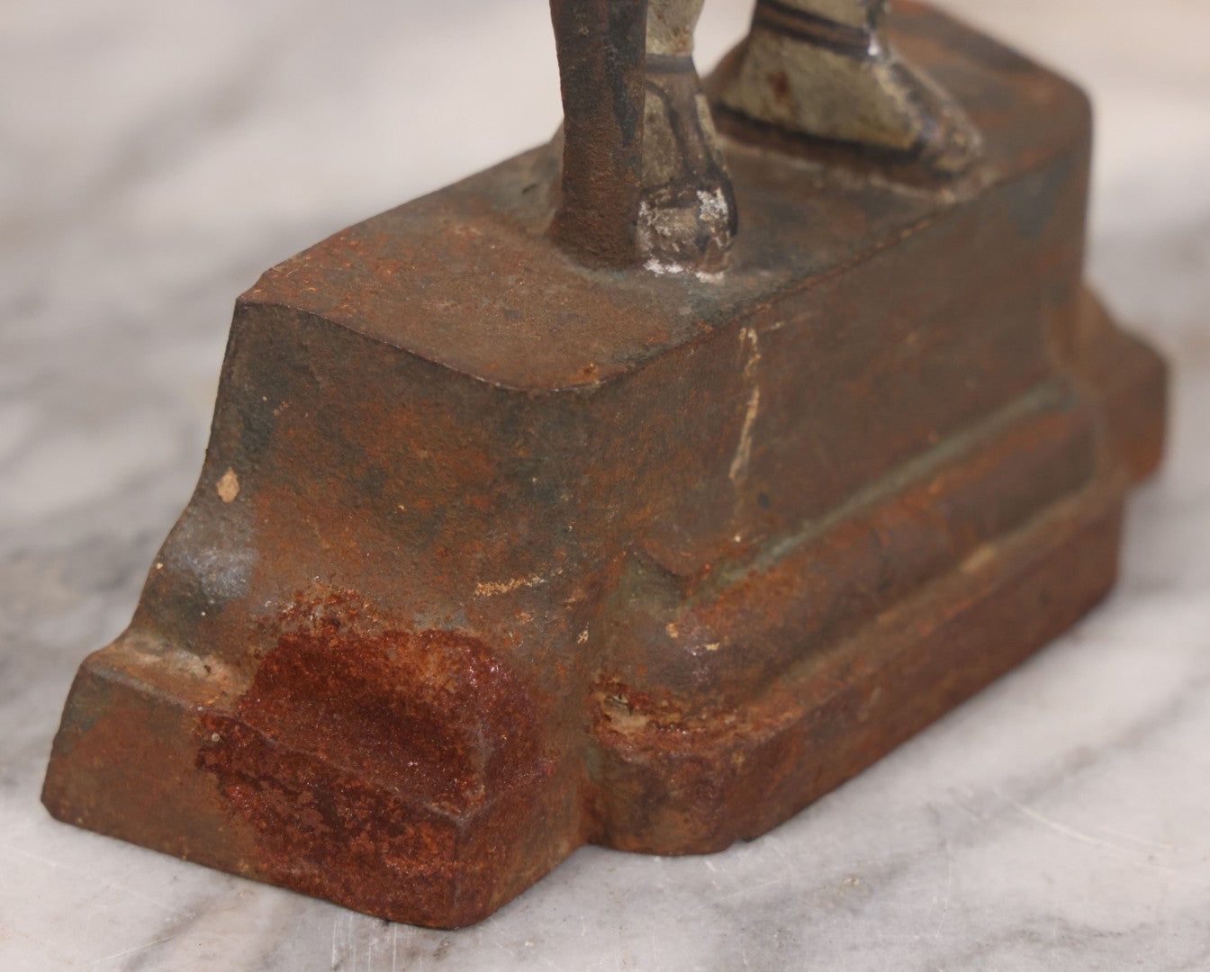 Lot 030 - Antique Cast Iron Knight Crusader Knights Templar Medieval Style Door Stop With Original Paint, 9-1/2" Height