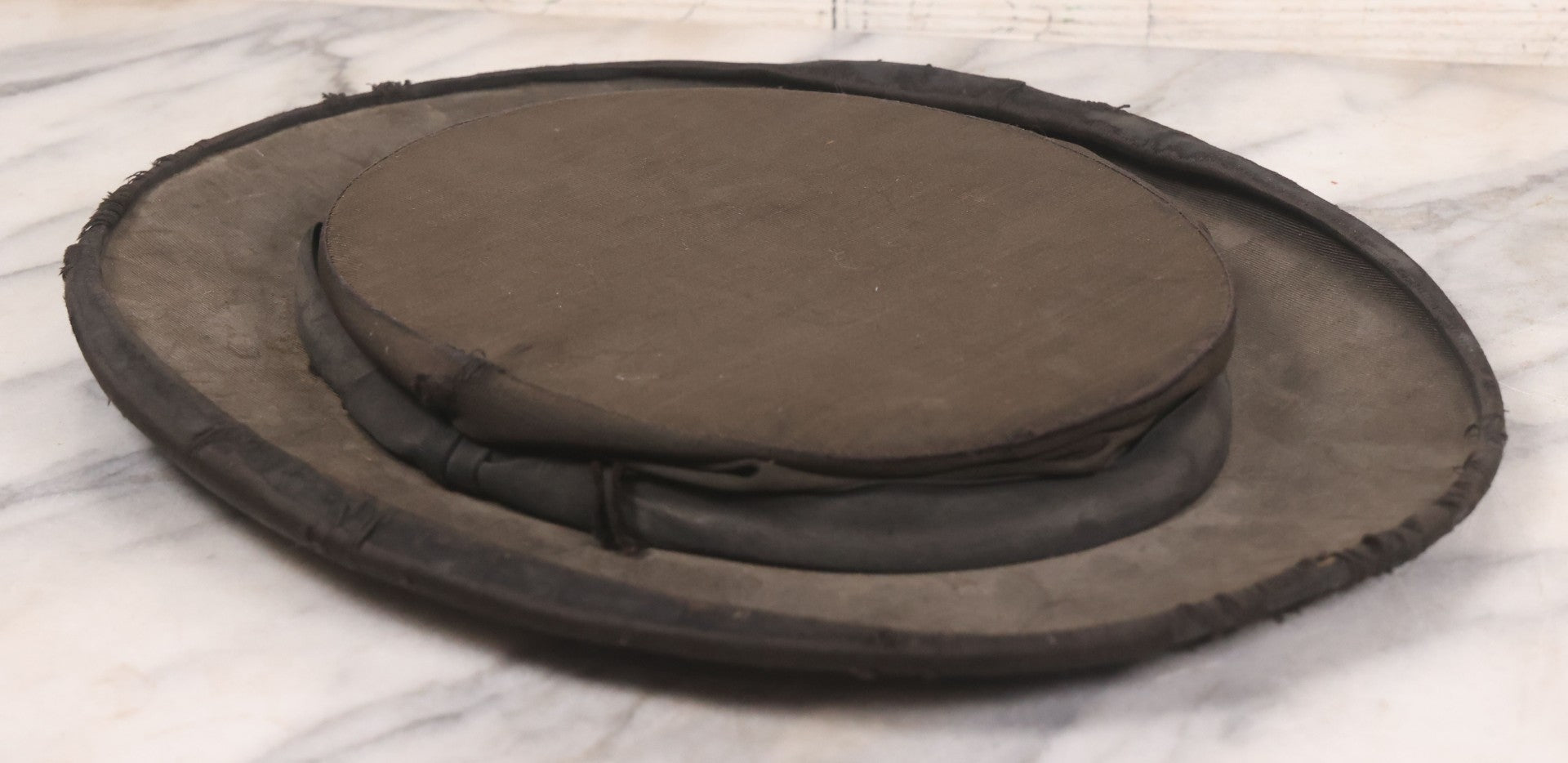 Lot 048 - Antique Collapsible Pop-Up Stove Pipe Top Hat, Unknown Maker, Sold By Town & Tweed Shop, Lynn, Massachusetts, Size 7-3/8, Circa Early 20th Century