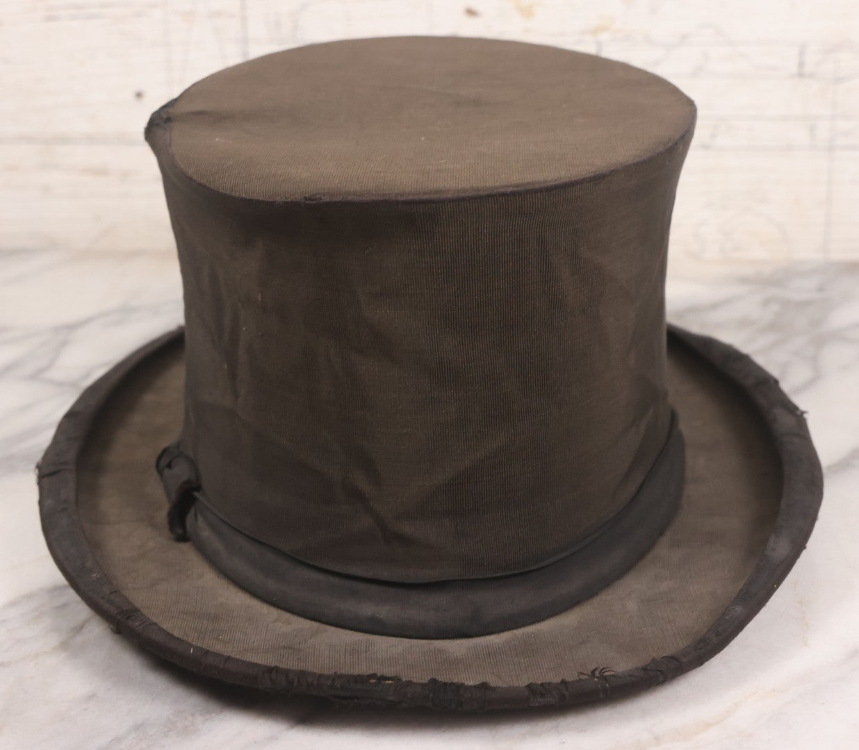 Lot 048 - Antique Collapsible Pop-Up Stove Pipe Top Hat, Unknown Maker, Sold By Town & Tweed Shop, Lynn, Massachusetts, Size 7-3/8, Circa Early 20th Century
