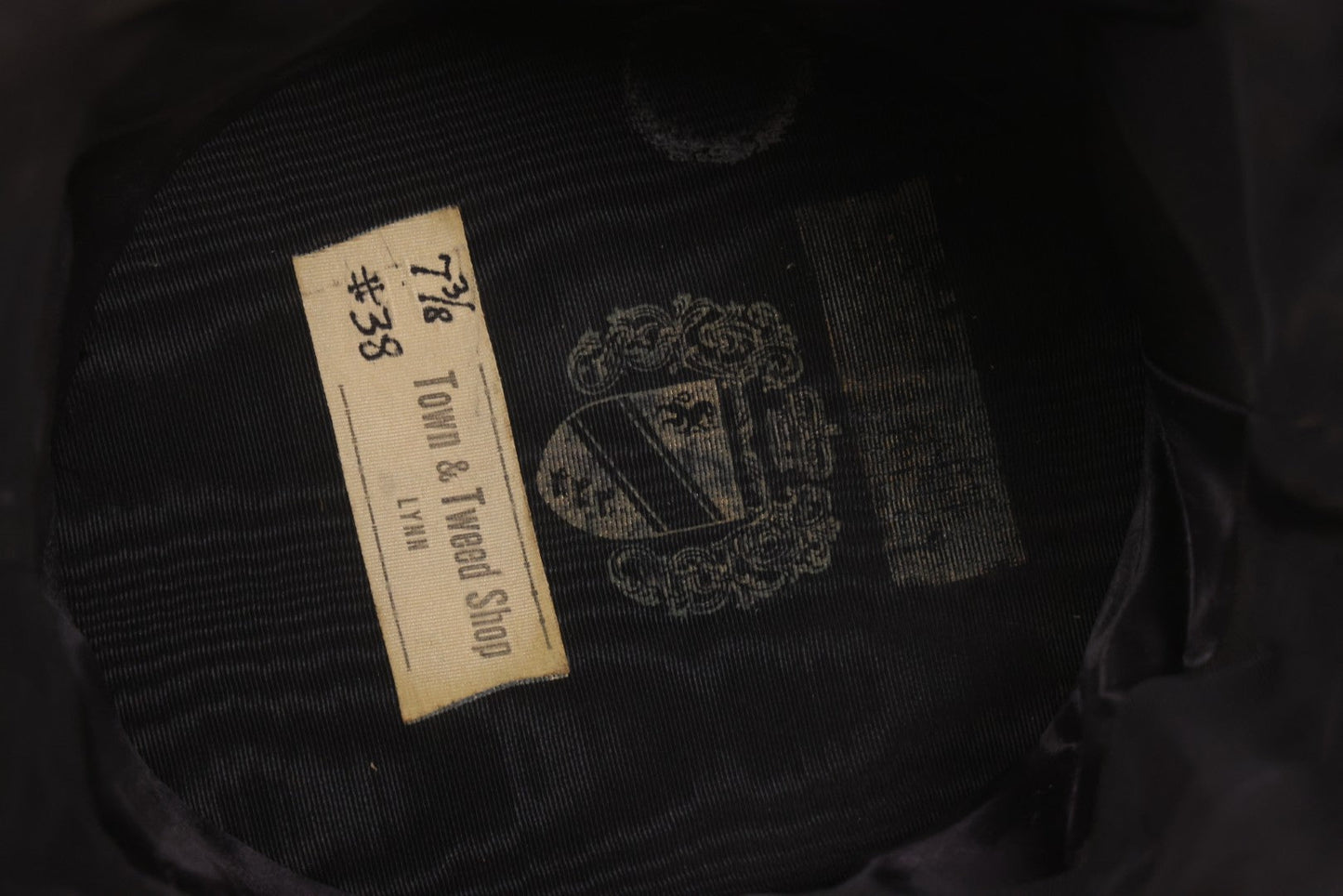 Lot 048 - Antique Collapsible Pop-Up Stove Pipe Top Hat, Unknown Maker, Sold By Town & Tweed Shop, Lynn, Massachusetts, Size 7-3/8, Circa Early 20th Century