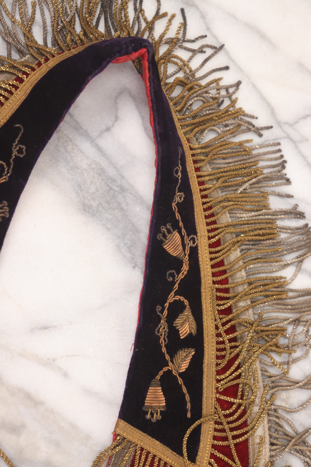 Lot 052 - Antique Odd Fellows I.O.O.F. Fraternal Sash Collar With P.G. (Past Grand) & P.C.P. (Past Chief Patriarch) Lettering, Red & Purple Velvet, Gold Toned Metal Embroidery, Fringe, Diamond Stitch Red Lining, By Ward Stilson Co., Anderson, Indiana 